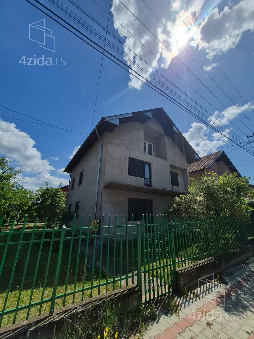 3-etažna kuća | 4zida