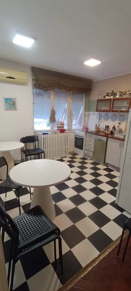 Orlovićeva 1 | 4zida.rs