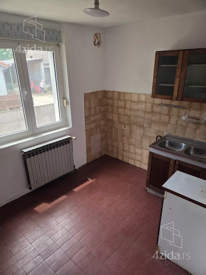 Сдается трехкомнатная квартира, Svetog Save, 400€, 100m² — фото