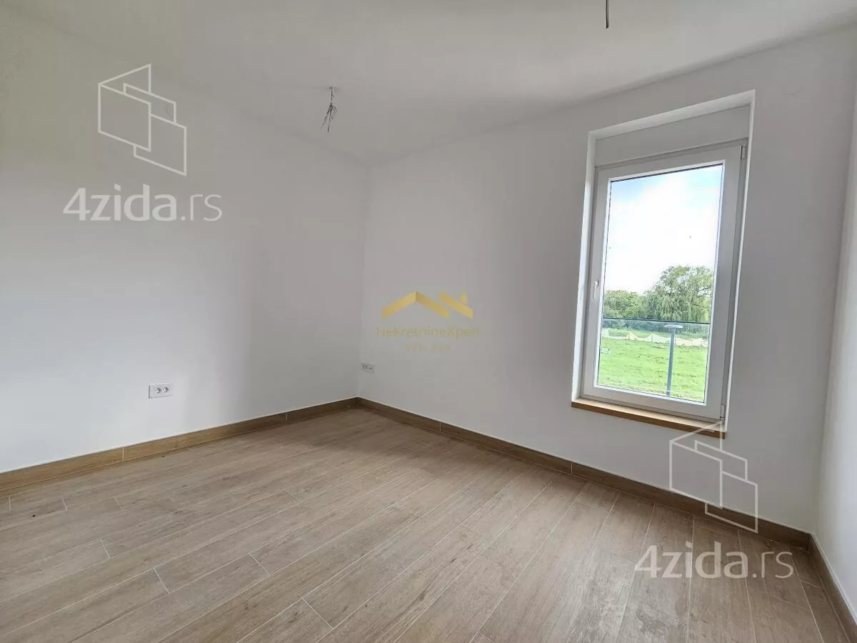 Šestosoban stan | 4zida