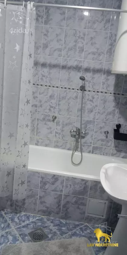 BRAĆE RIBNIKAR | 4zida.rs