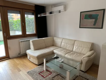 Uroša Martinovića 11 | 4zida.rs