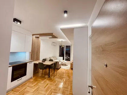 Karađorđeva 87 | 4zida.rs