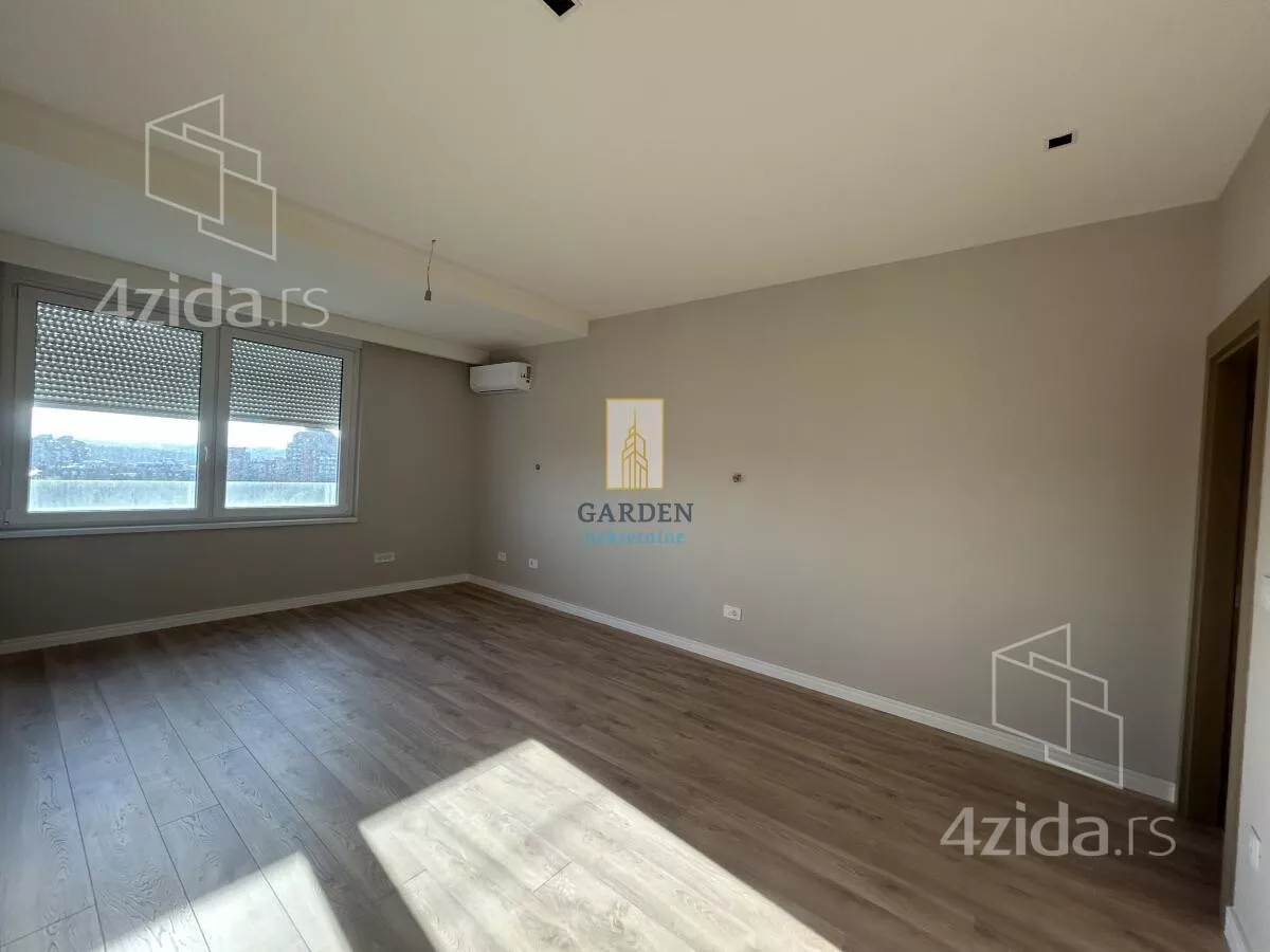 Četvoroiposoban stan | 4zida