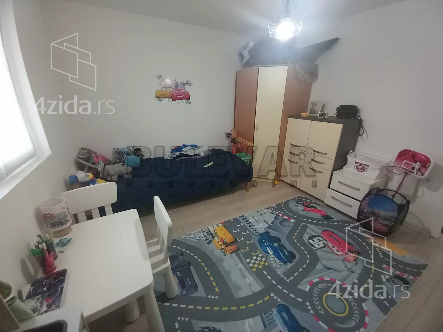 Četvorosoban stan | 4zida