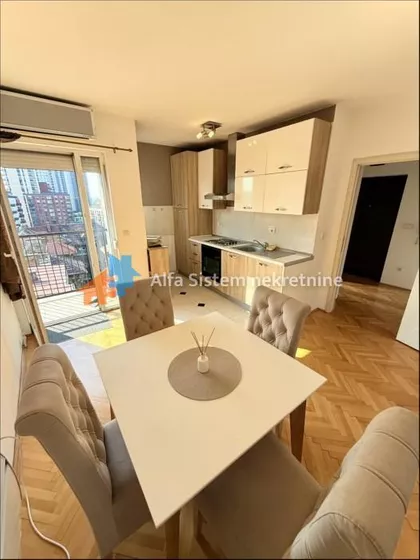 Palata Pravde | 4zida.rs