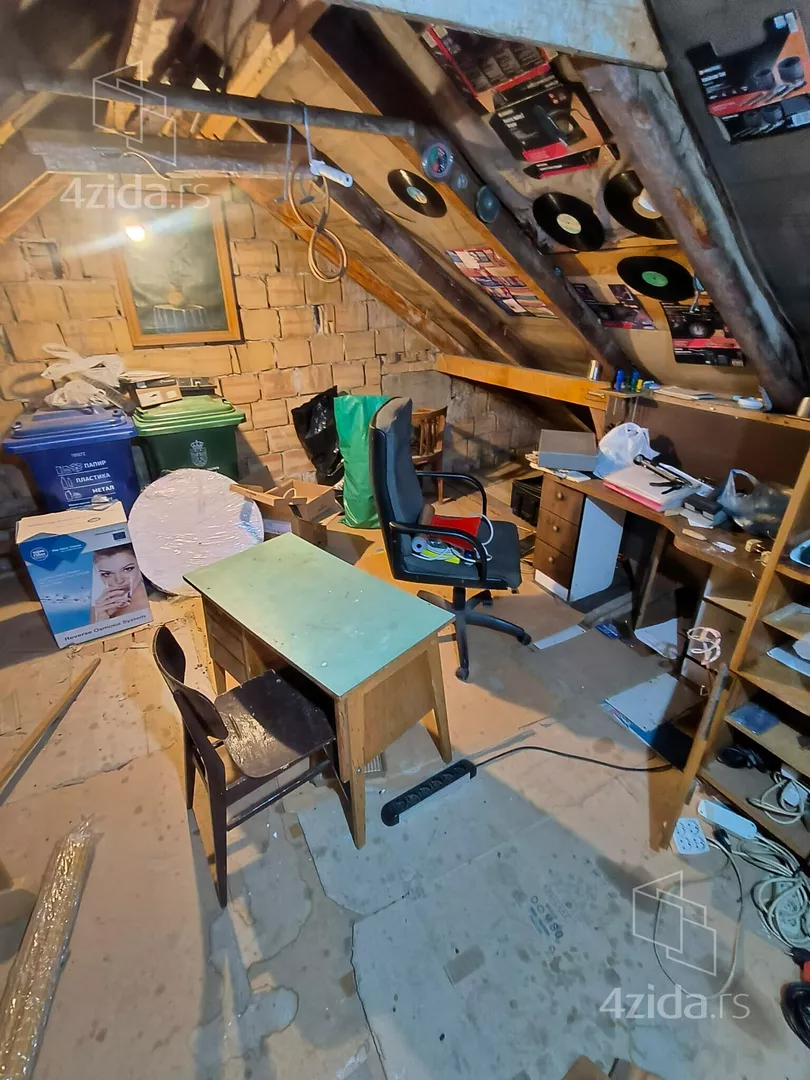 Troiposoban stan | 4zida