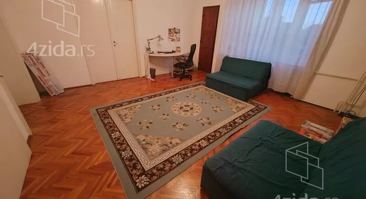 Četvoroiposoban stan | 4zida