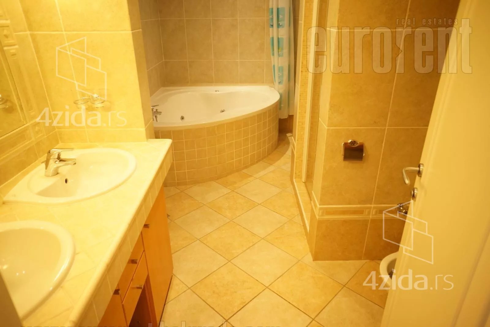 Petosoban stan | 4zida