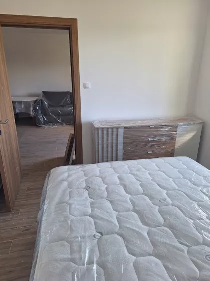 Stefana Prvovenčanog bb | 4zida.rs