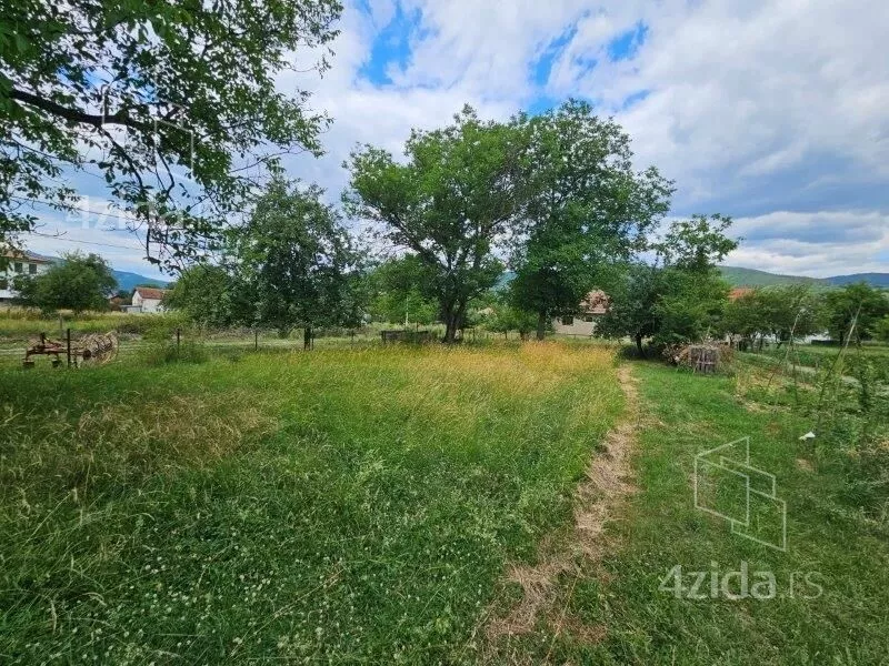 Plac | 4zida