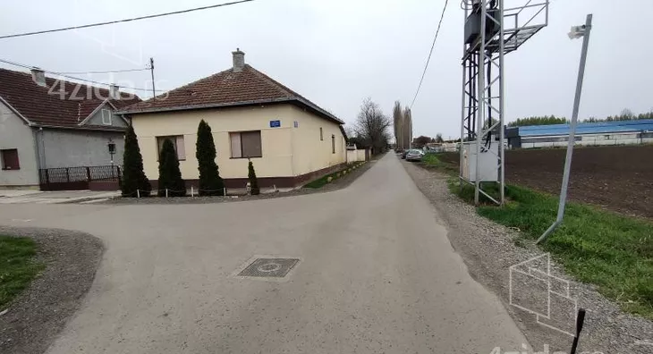 Plac | 4zida