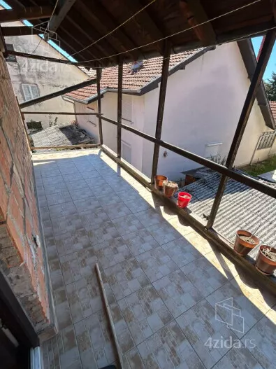 4-etažna kuća | 4zida