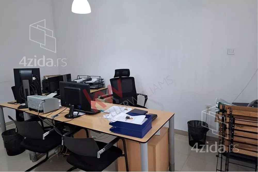Lokal | 4zida