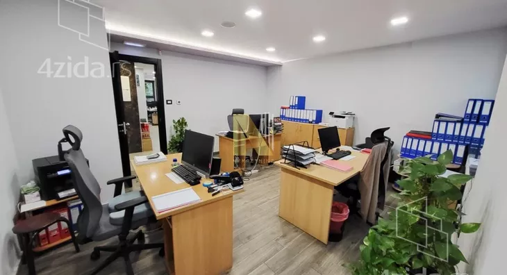 Poslovni prostor | 4zida