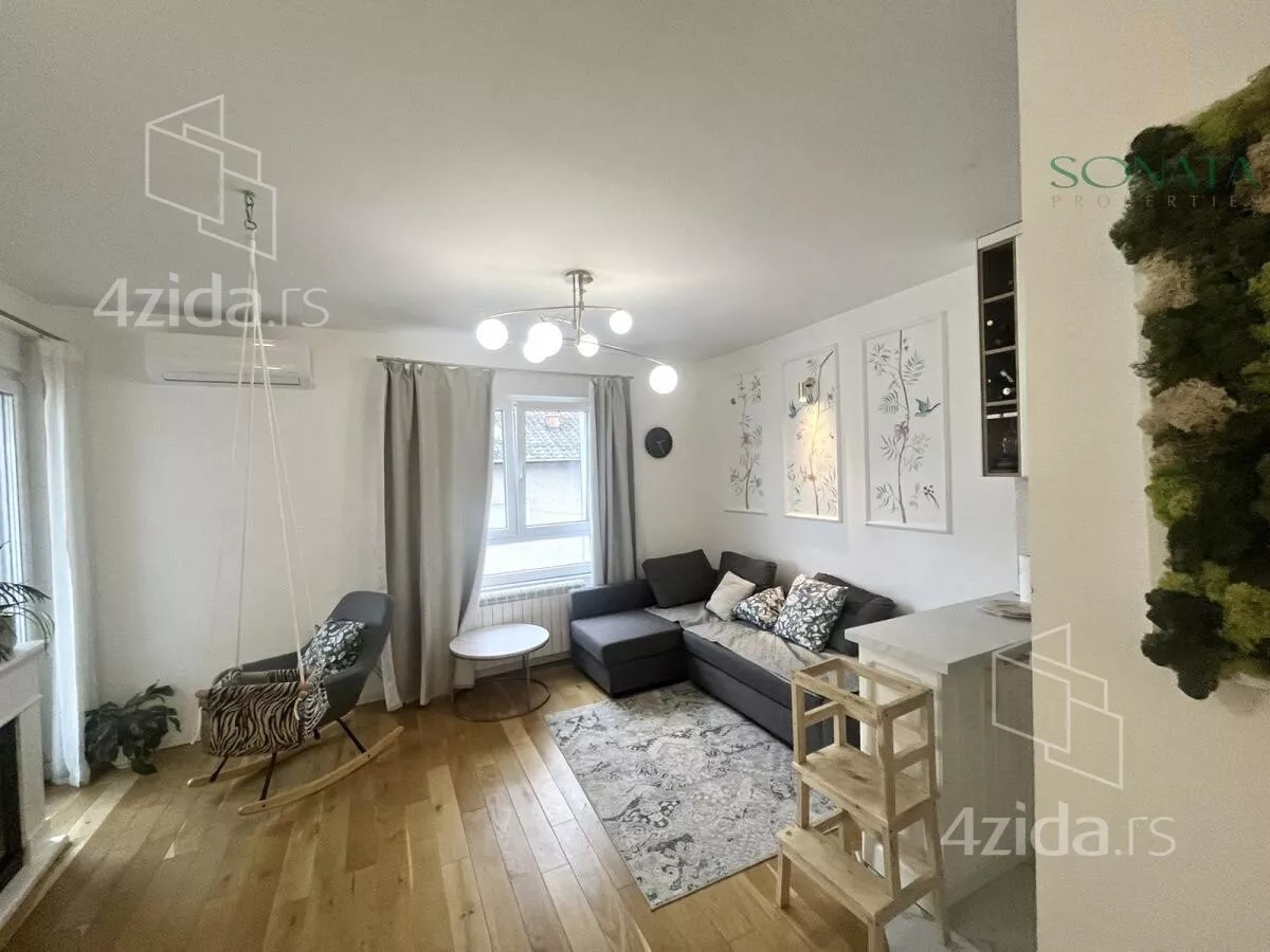 Troiposoban stan | 4zida