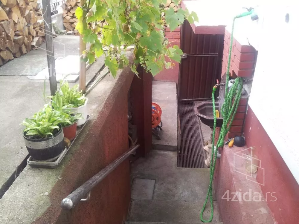 Kuća | 4zida