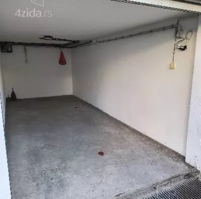 Garaža | 4zida