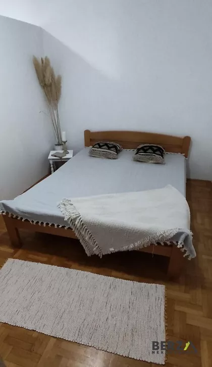 Cara Dušana | 4zida.rs