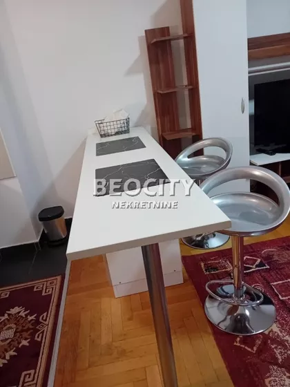 Cara Dusana | 4zida.rs