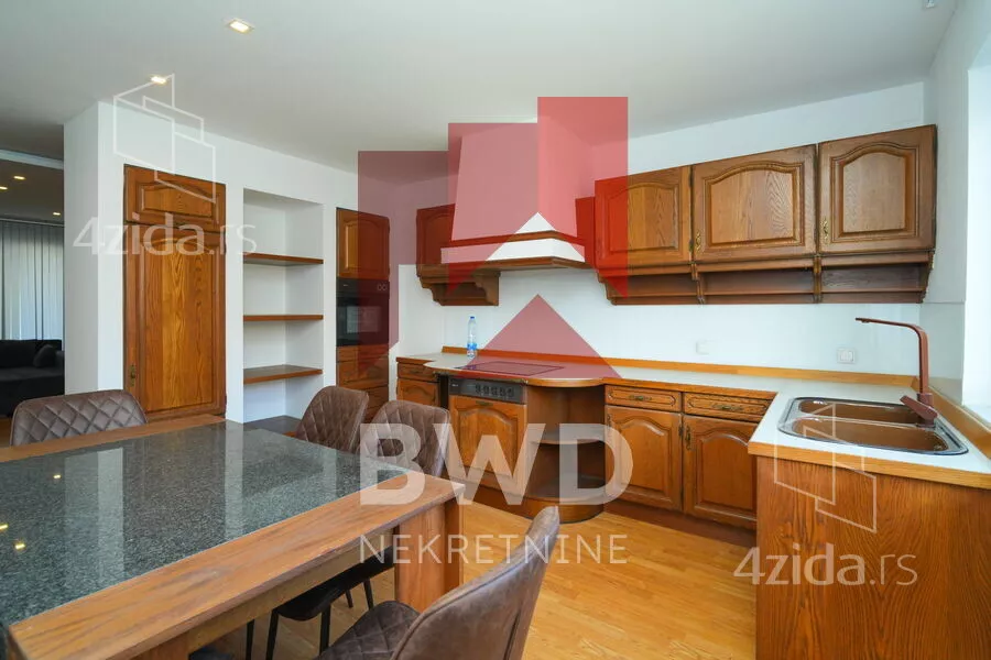 3-etažna kuća | 4zida