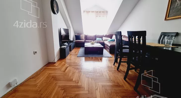 Četvoroiposoban stan | 4zida