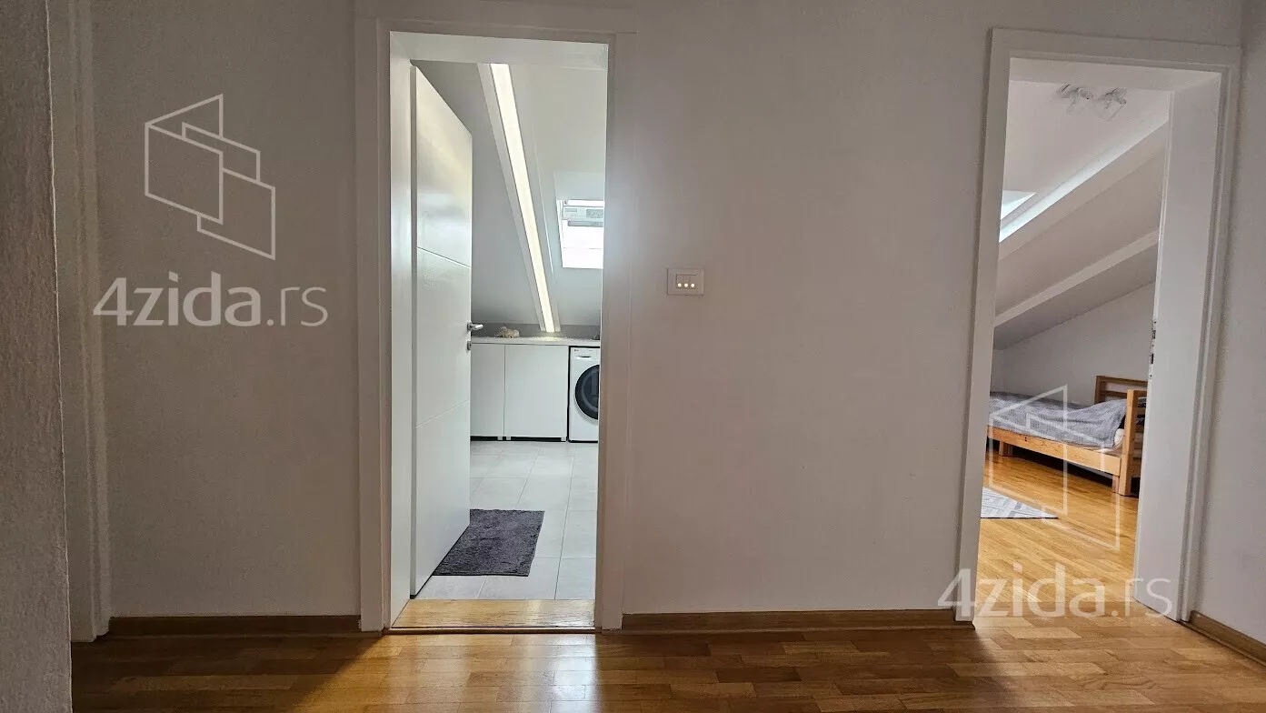 Četvoroiposoban stan | 4zida