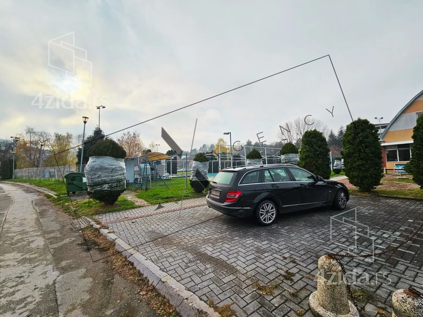 Poslovni prostor | 4zida