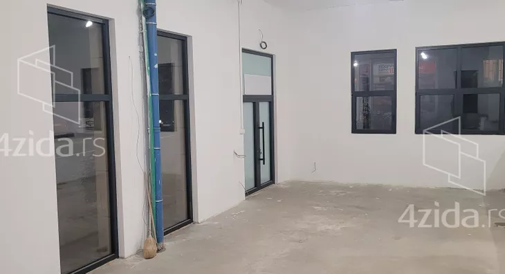 Poslovni prostor | 4zida