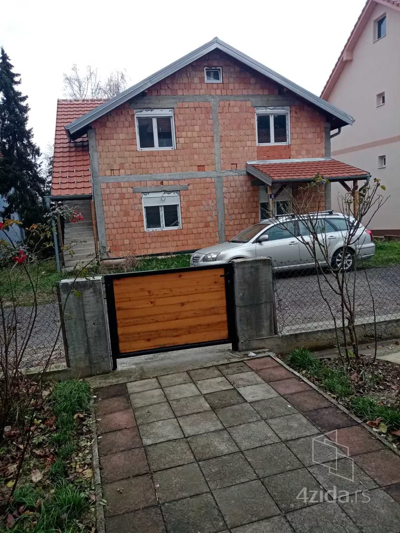 2-etažna kuća | 4zida