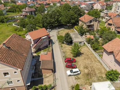 Justina Popovića | 4zida.rs