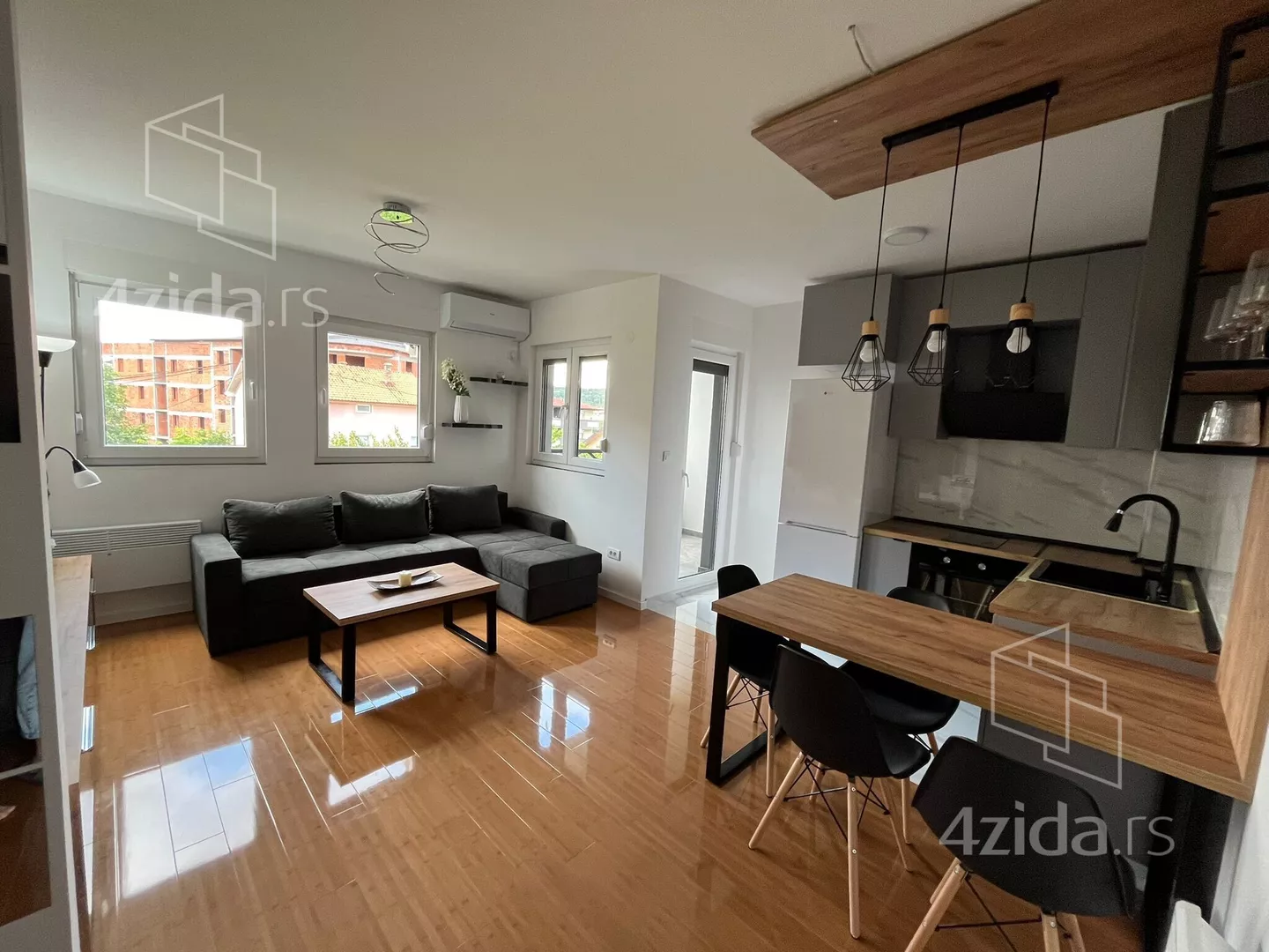 Jednoiposoban stan | 4zida