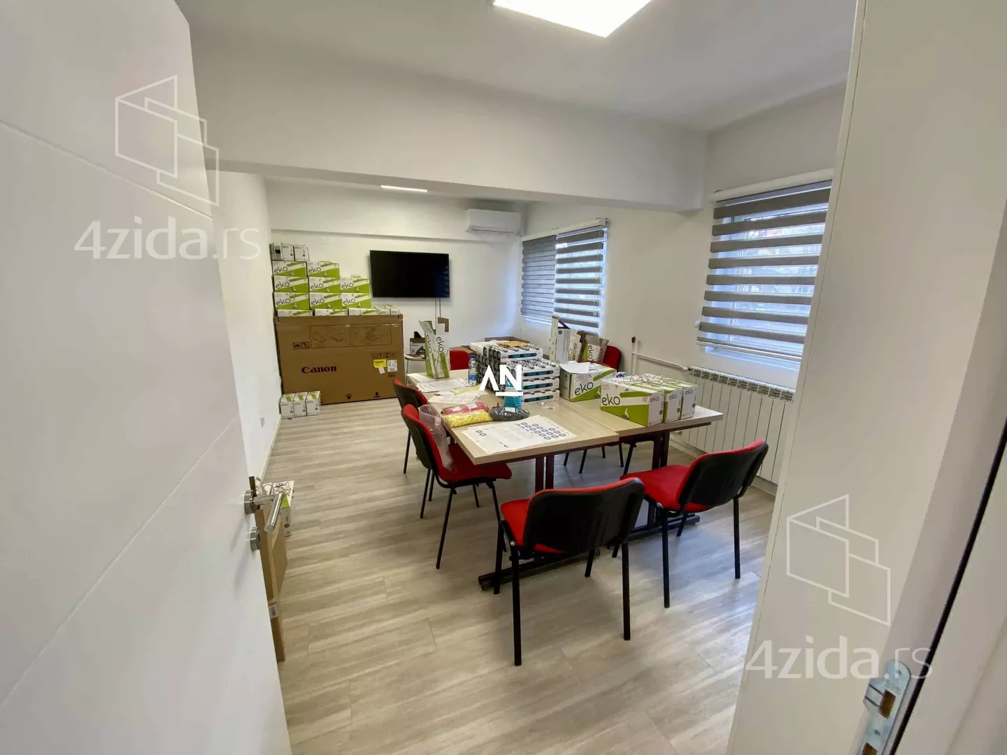 Poslovni prostor | 4zida