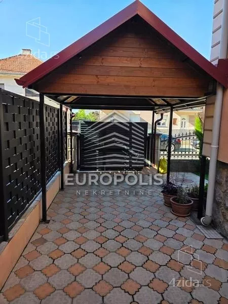 Kuća | 4zida