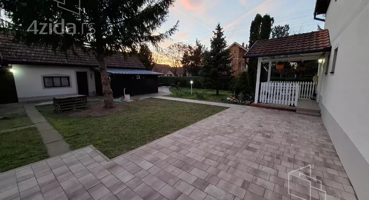 3-etažna kuća | 4zida