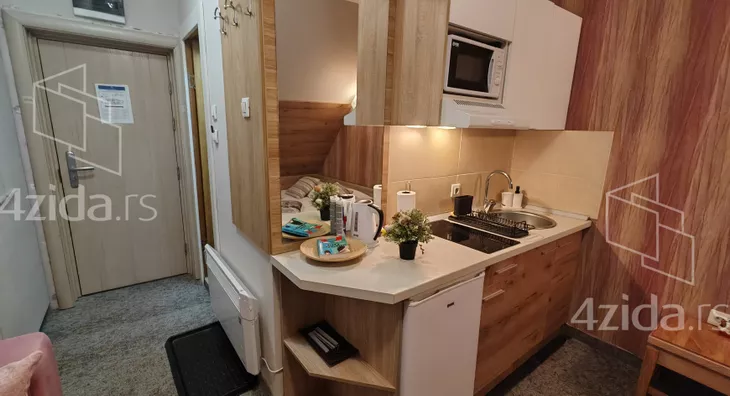 Ugostiteljski objekat | 4zida