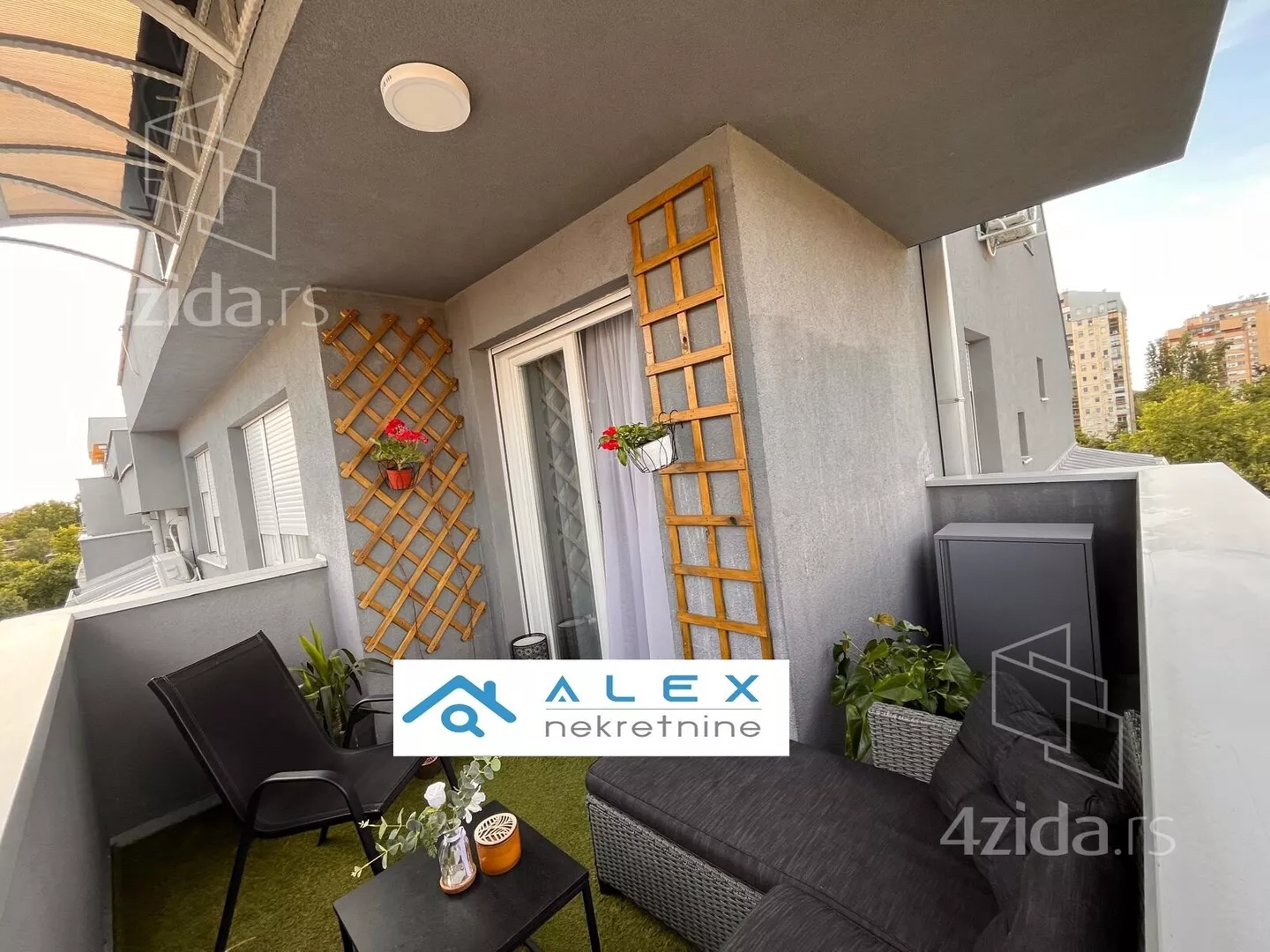 Petosoban stan | 4zida