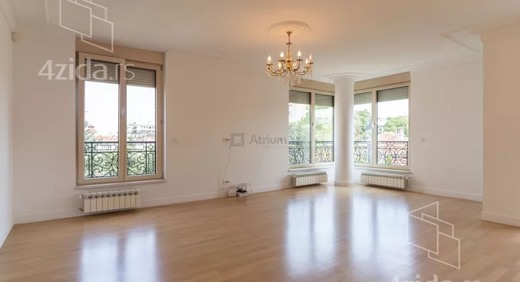 Šestosoban stan | 4zida