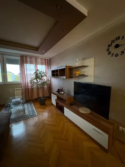 Narodnih Heroja 3 | 4zida.rs