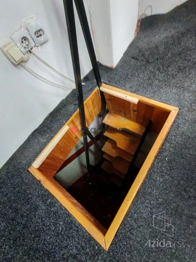 Poslovni prostor | 4zida