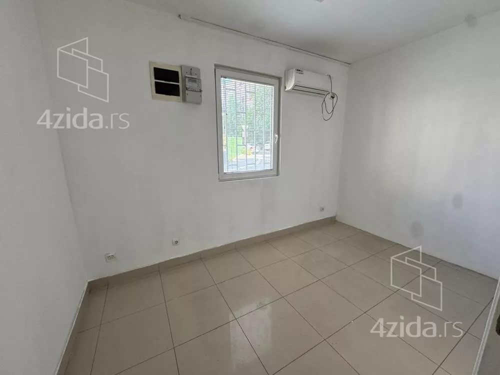 Lokal | 4zida