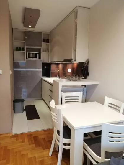 Veselina Masleše | 4zida.rs