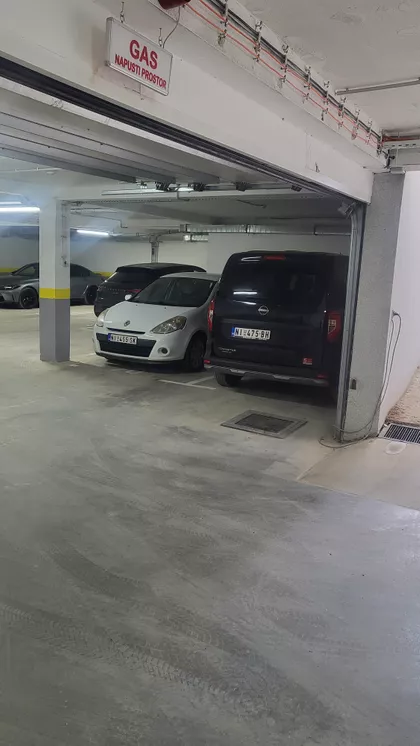 Cara Dušana 67 | 4zida.rs
