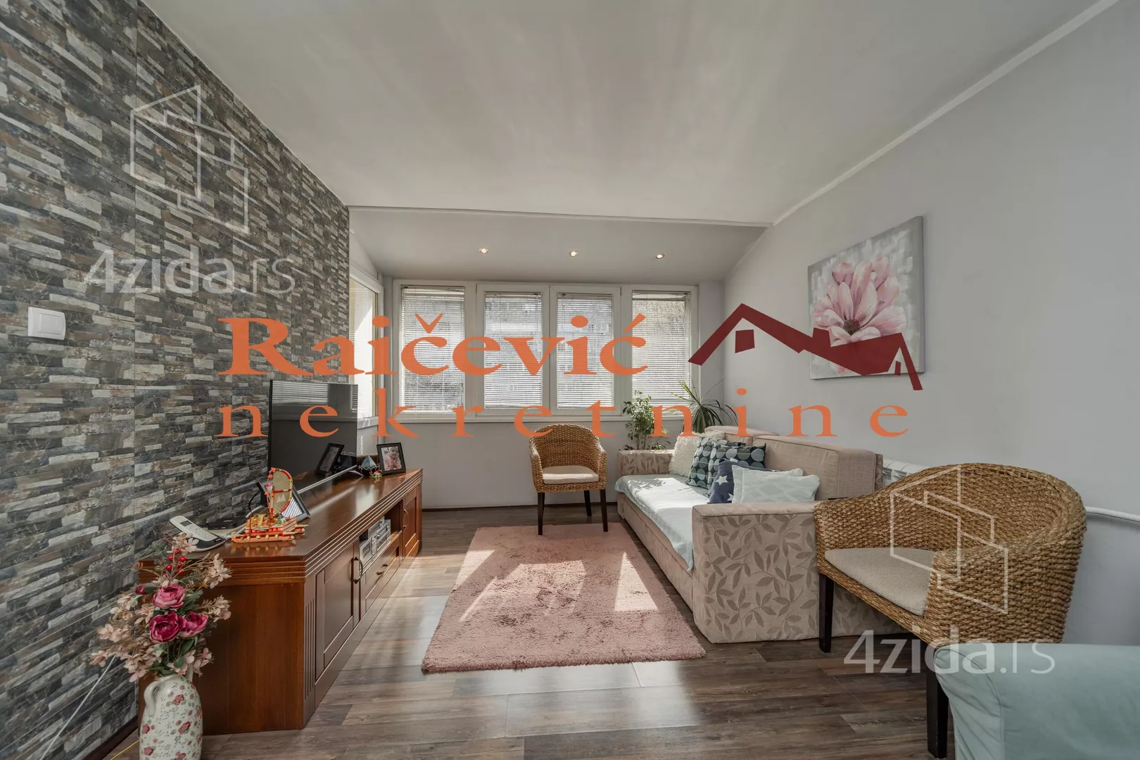 Dvoiposoban stan | 4zida