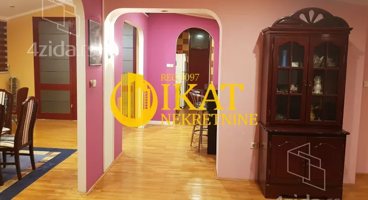 Četvorosoban stan | 4zida