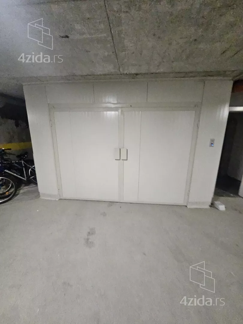 Garaža | 4zida