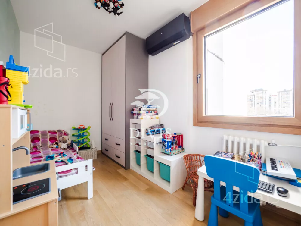 Troiposoban stan | 4zida