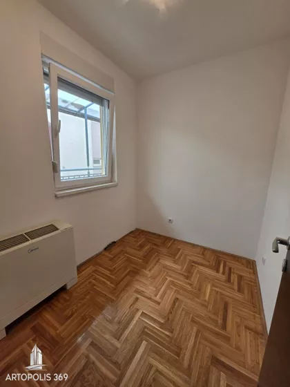 Rade Končara | 4zida.rs