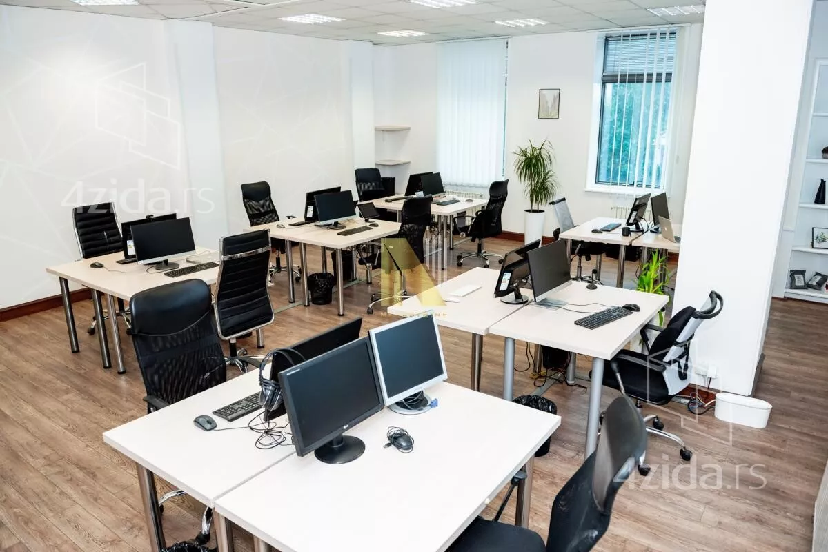 Poslovni prostor | 4zida