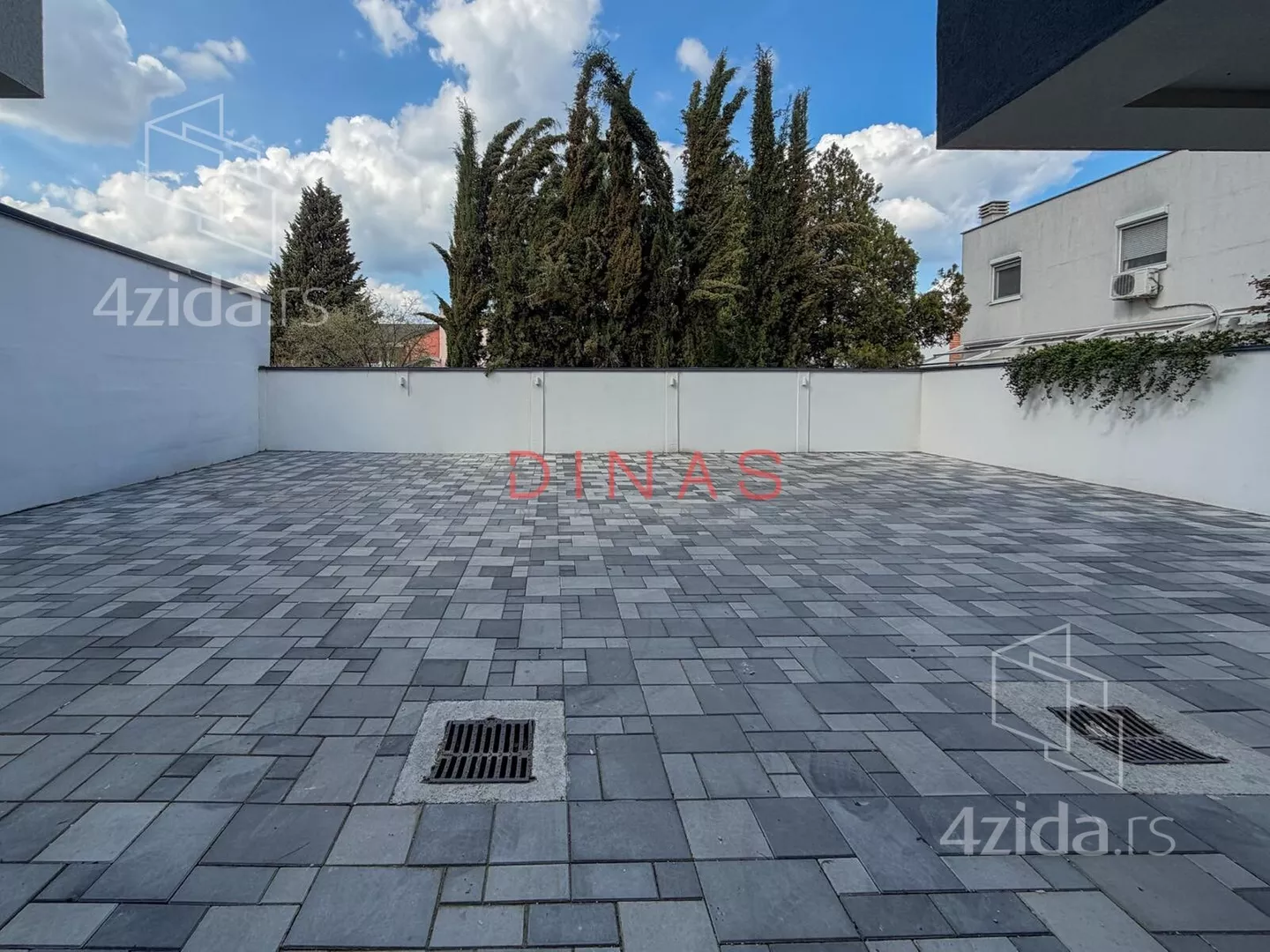 Šestosoban stan | 4zida